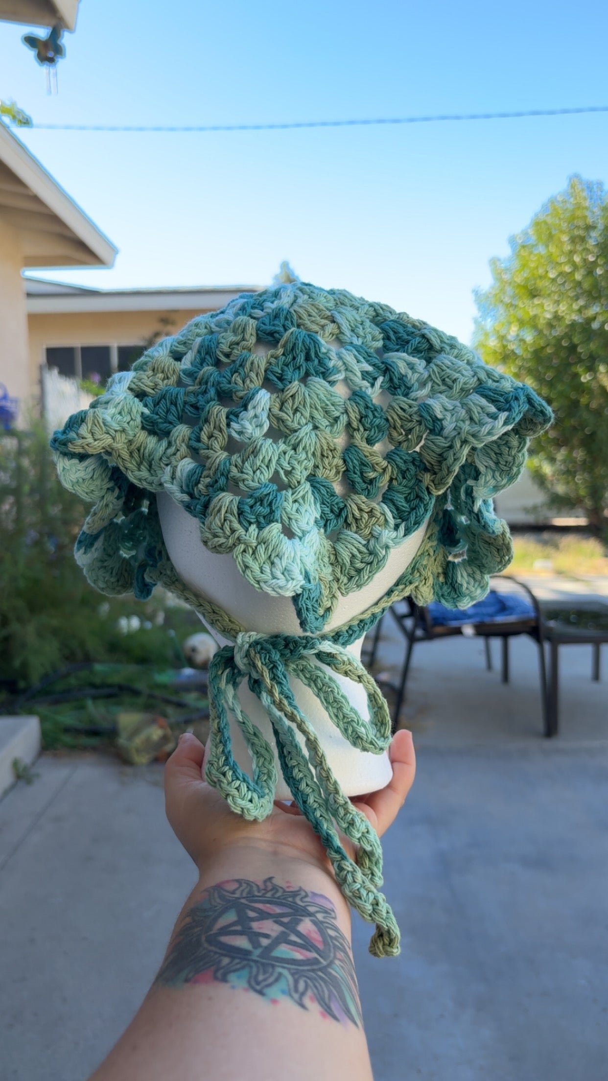 Oversized Granny stitch bandanna jade mist