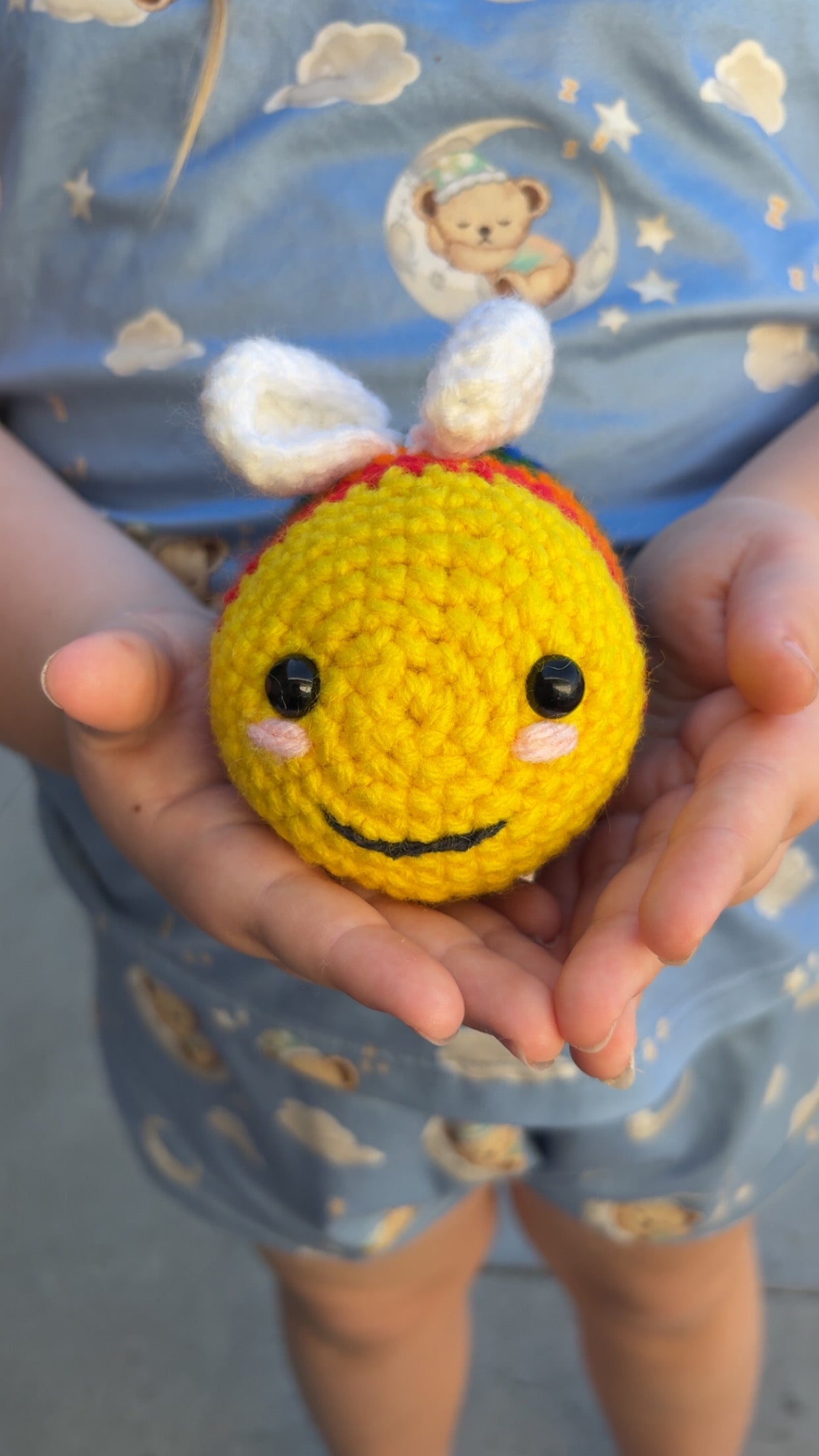 Rainbow Bee *** made to order ***