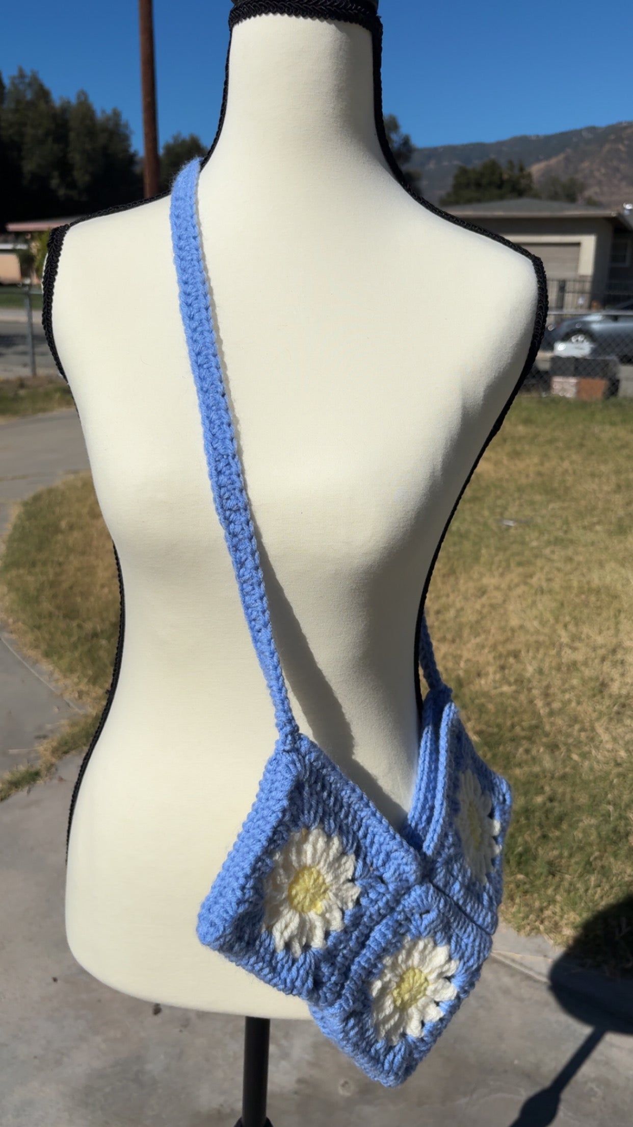 Daisy heart shaped bag