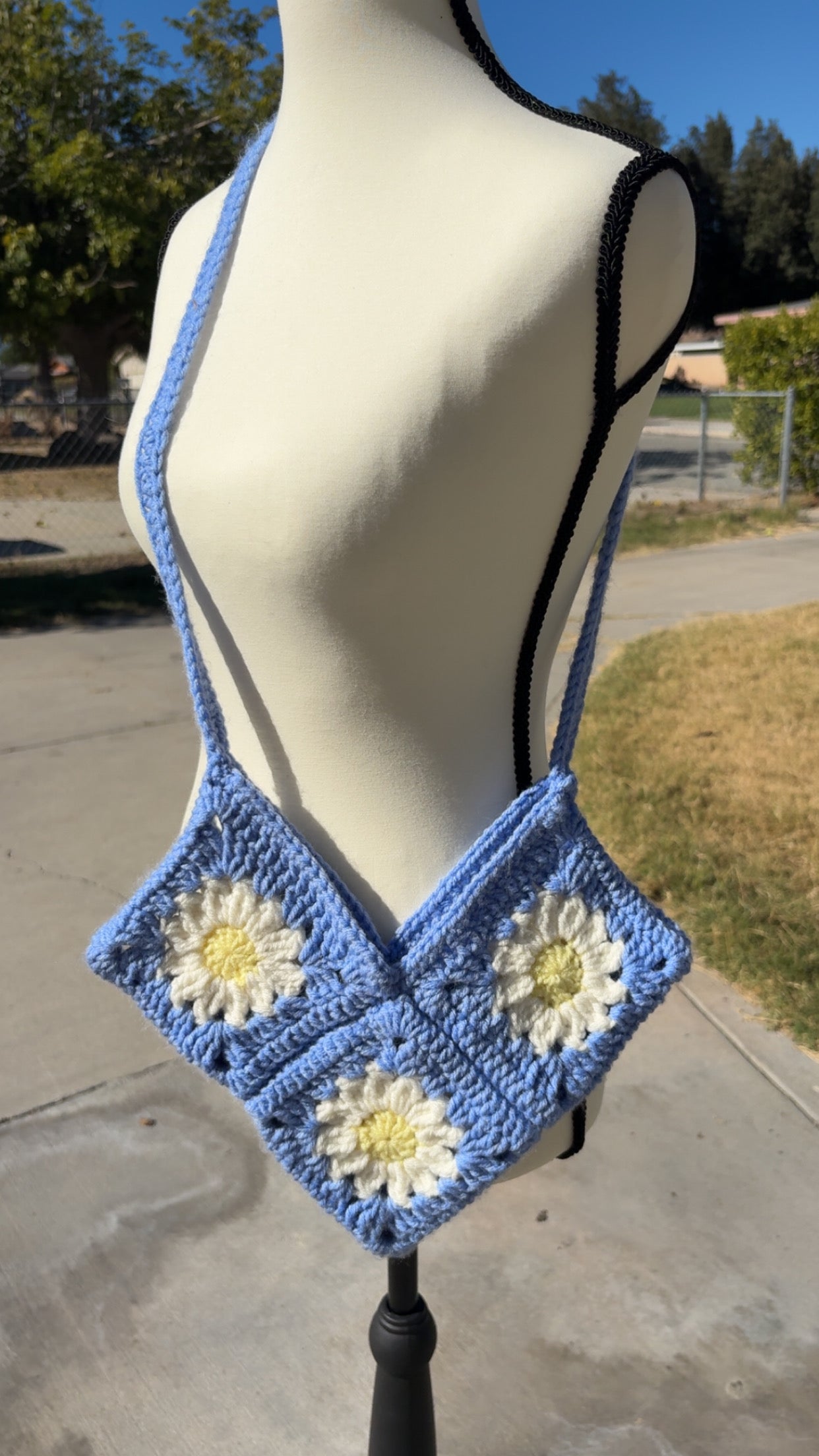 Daisy heart shaped bag