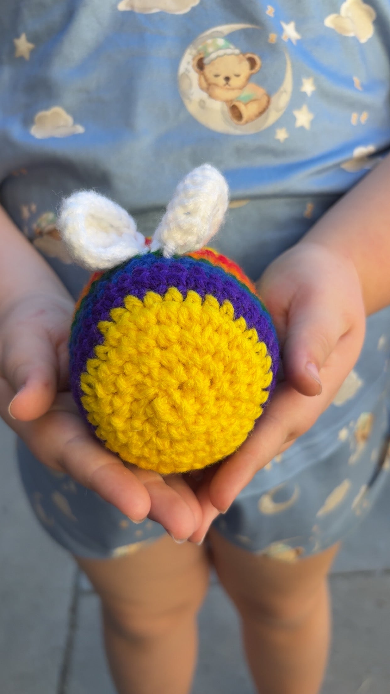 Rainbow Bee *** made to order ***