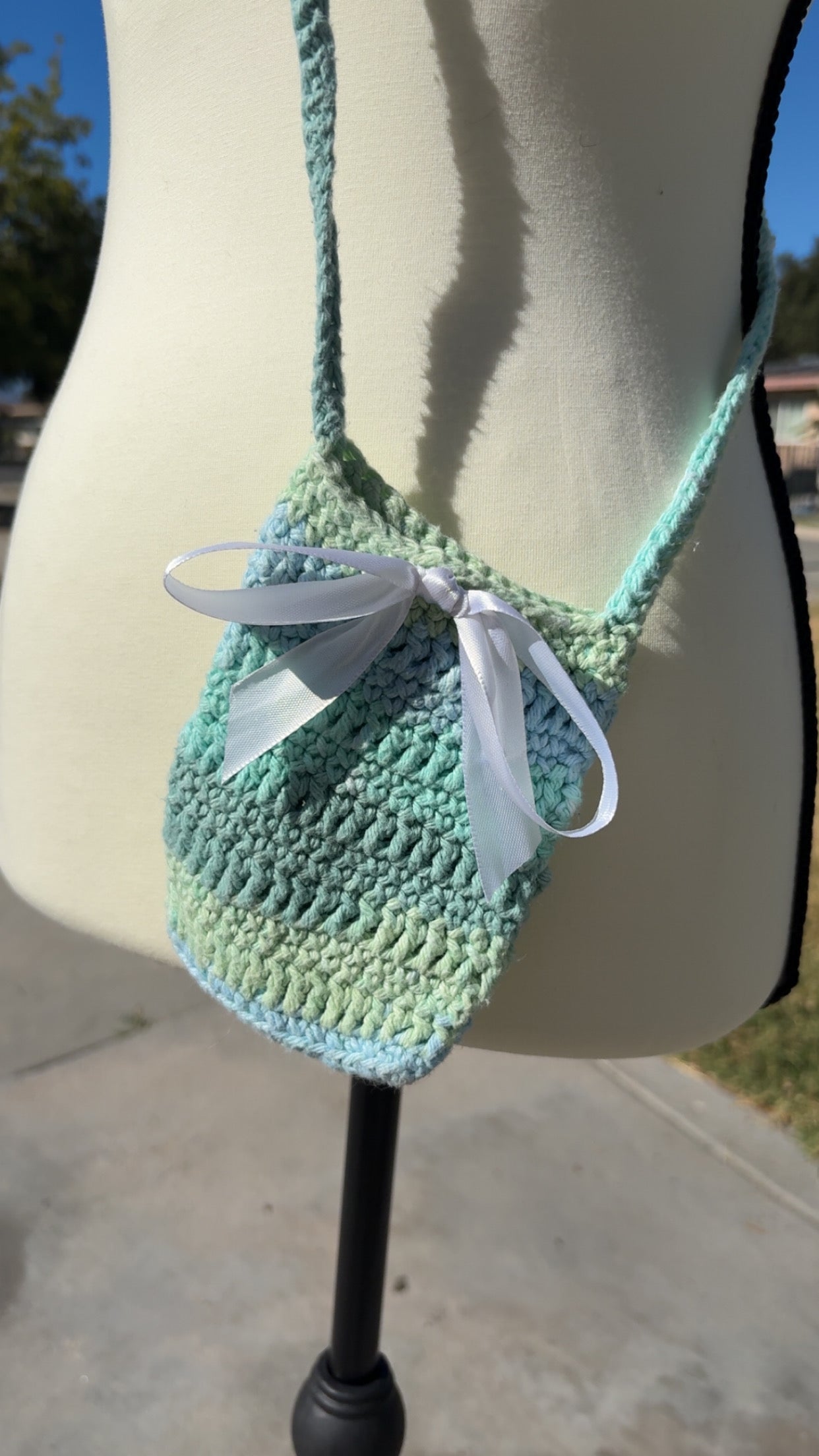 Minimal Crossbody bag with bow